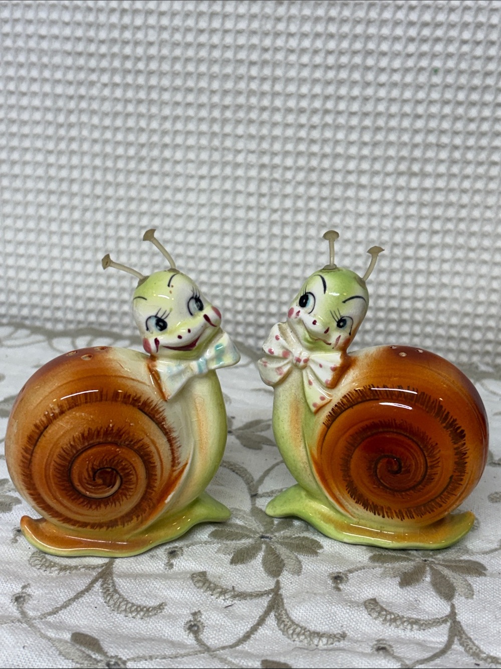 Snappy the Snail salt and pepper shakers